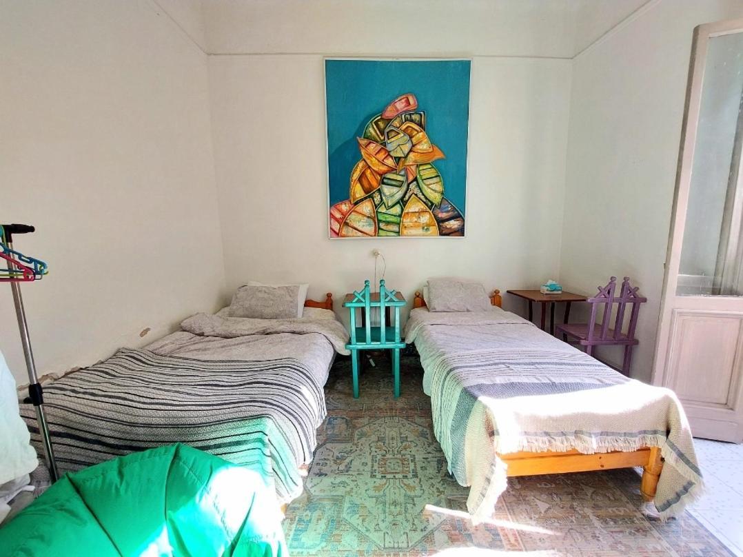 Arab Hostel, Welcoming All Solo And Groups Travellers But, Unmarried Couples Not Allowed Alexandria Bagian luar foto
