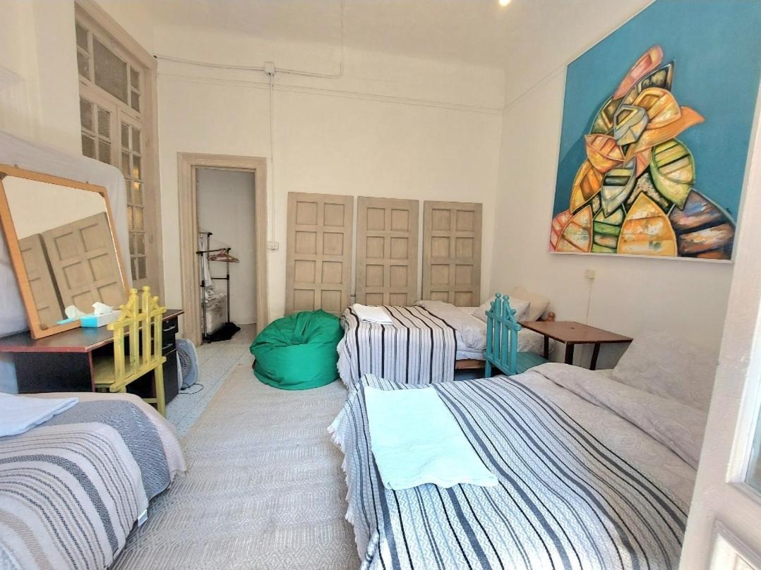 Arab Hostel, Welcoming All Solo And Groups Travellers But, Unmarried Couples Not Allowed Alexandria Bagian luar foto