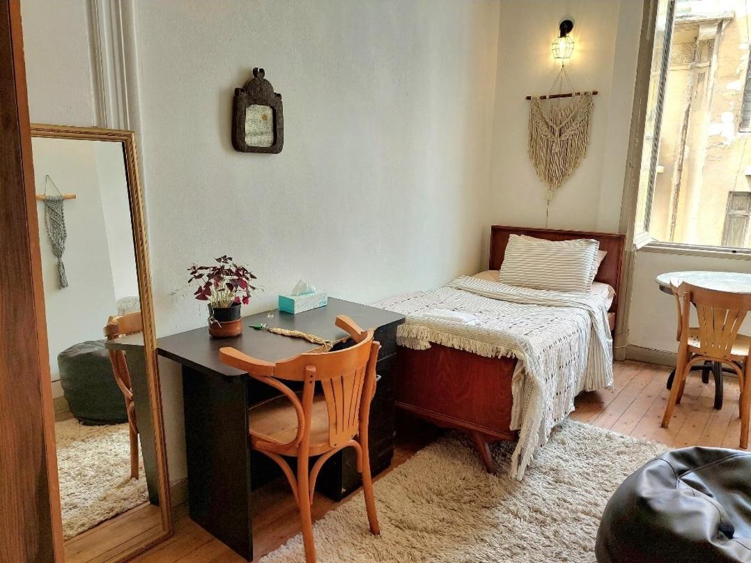 Arab Hostel, Welcoming All Solo And Groups Travellers But, Unmarried Couples Not Allowed Alexandria Bagian luar foto