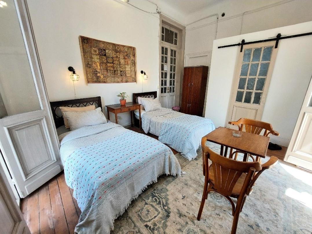 Arab Hostel, Welcoming All Solo And Groups Travellers But, Unmarried Couples Not Allowed Alexandria Bagian luar foto